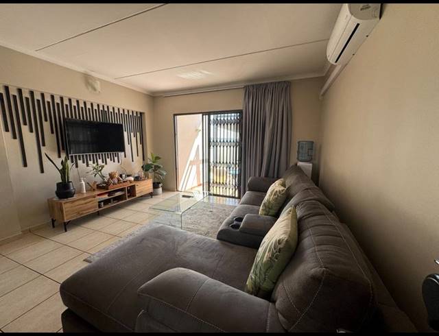 2 BEDROOM APARTMENT FOR SALE IN BARBEQUE DOWNS